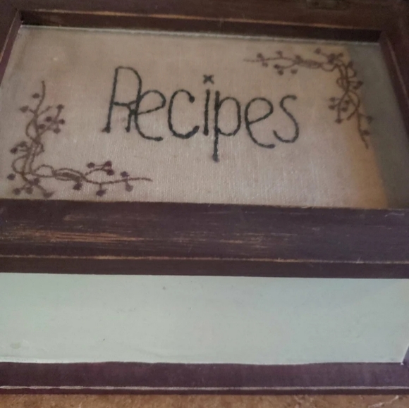 Country Recipe Box - Picture 3 of 9